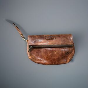 VTG Patricia Nash Valerie Brown Leather Magnet Fold Over Clutch Wristlet HandBag